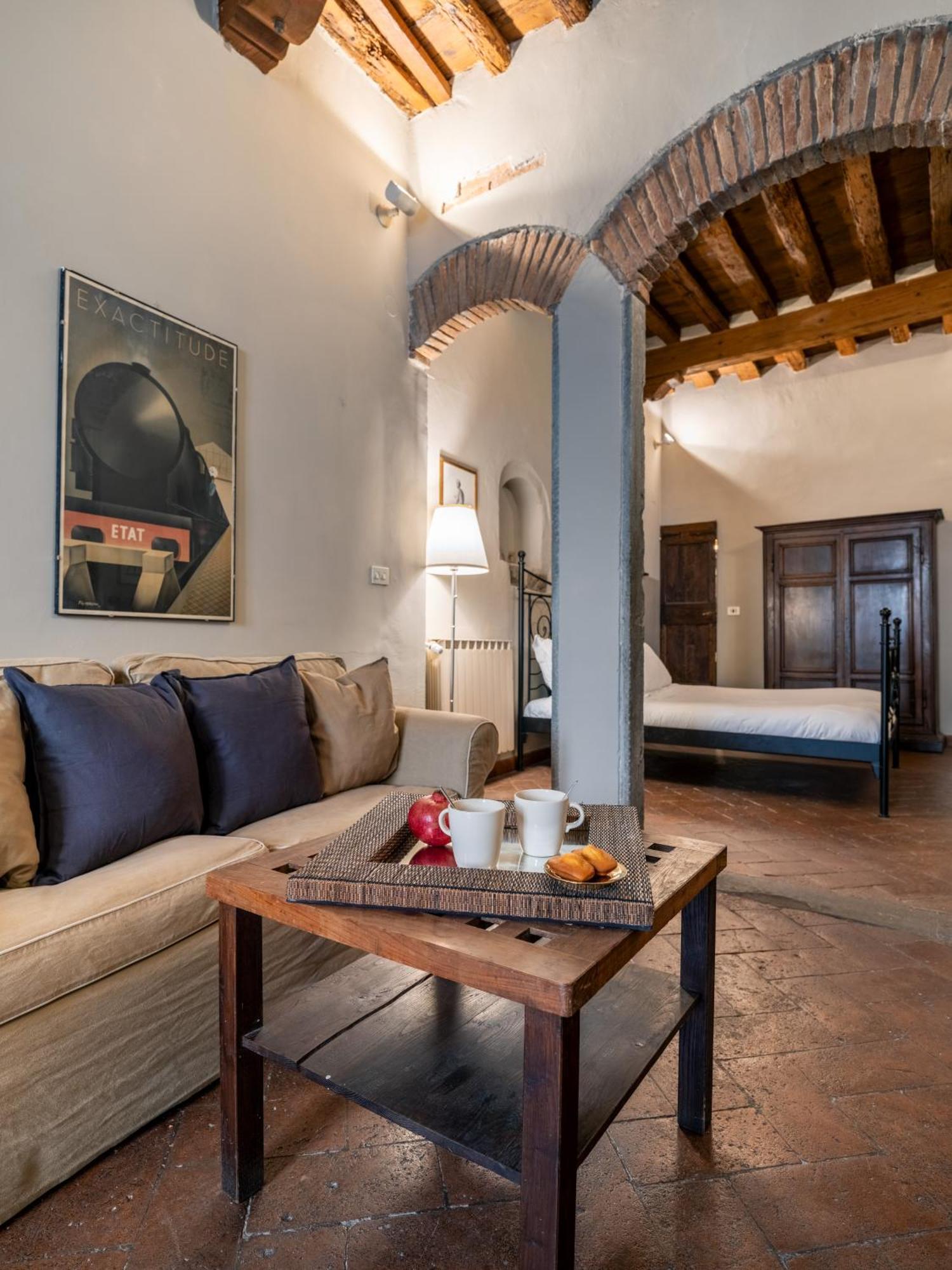 Santa Croce Junior Suite - Dolcevita Holiday Firenze Bagian luar foto